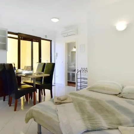 Alpa By Interhome * אומאג